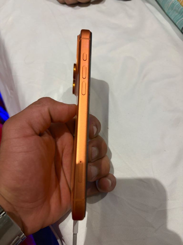 iPhone 17 pro Max Brand New – Battery Health 100%