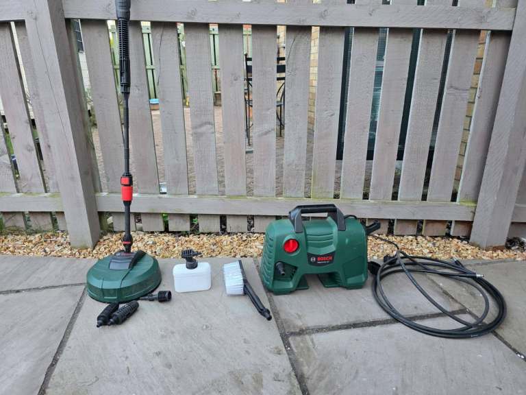 Bosch Easy Aquatak 120 Pressure Washer Complete With Home & Car Kit Bundle ,Trips after second's