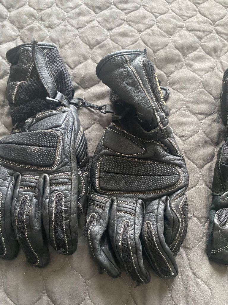 Motorbike gloves