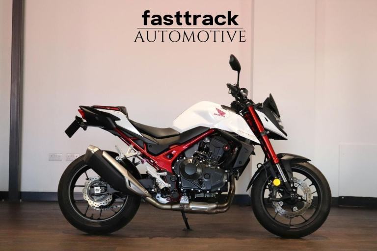 Honda CB 750 Hornet - 2023 - 1700 miles - AS EXPECTED FOR MILEAGE 