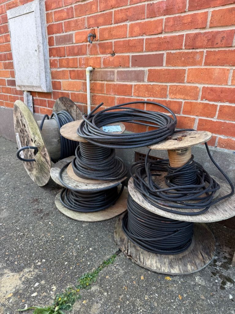 Armoured cable various