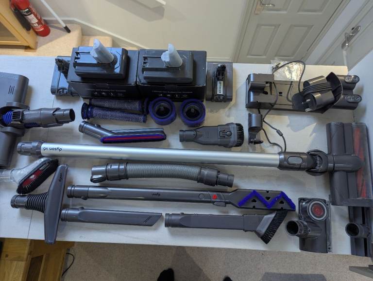 DYSON V6 & V7 ANIMAL HAND-HELD LIGHTWEIGHT VACUUM CLEANER TOOLS
