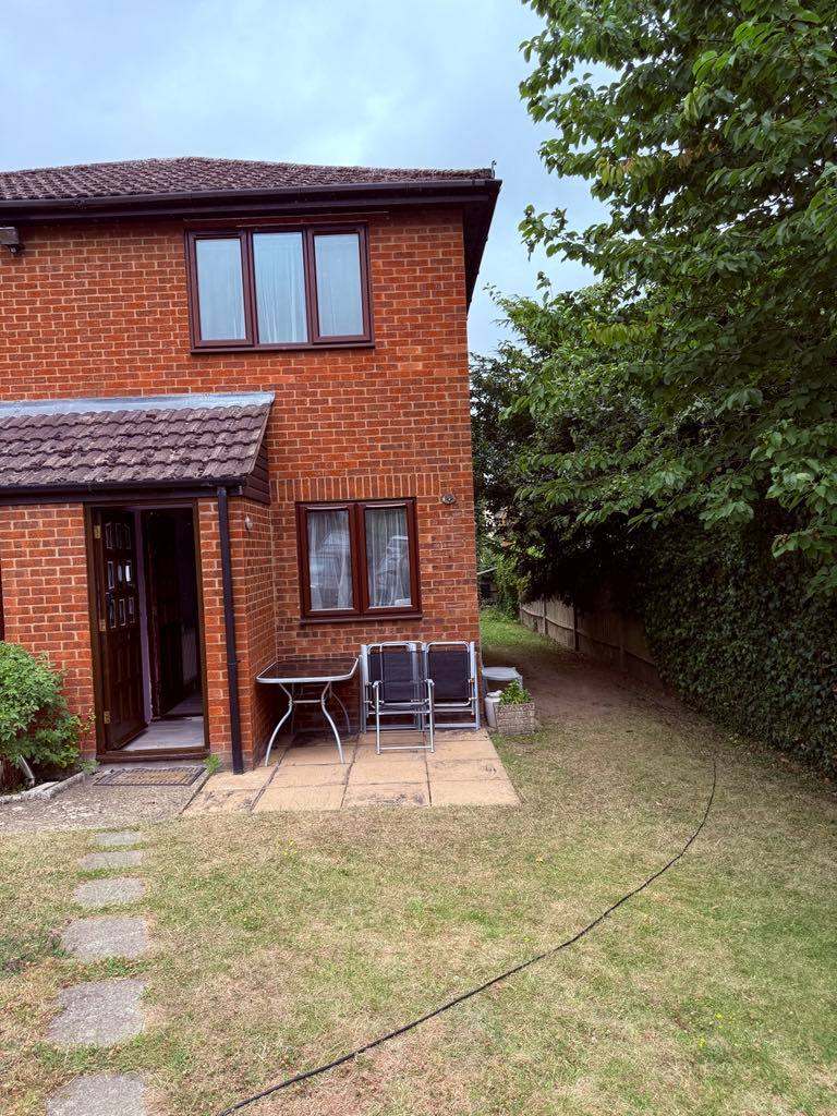 One bed end of terrace house