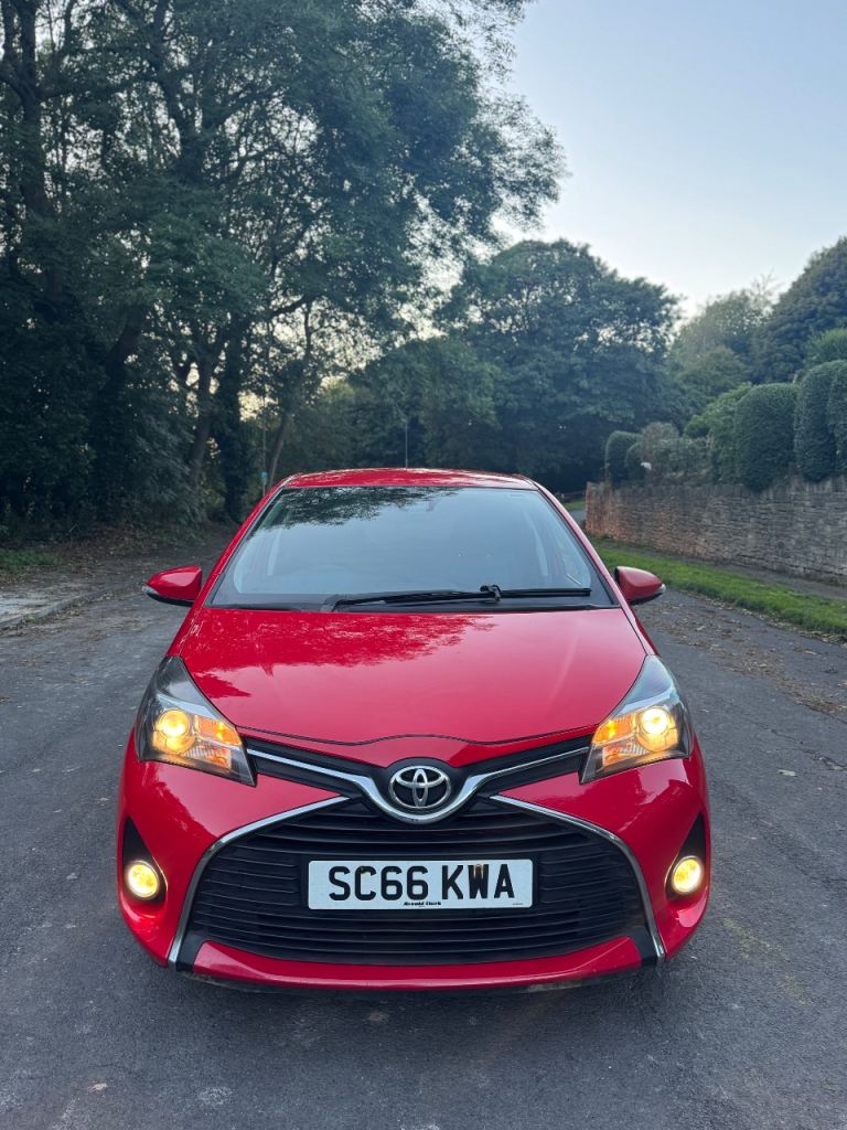 Toyota, YARIS, Hatchback, 2016, Manual, 1329 (cc), 5 doors