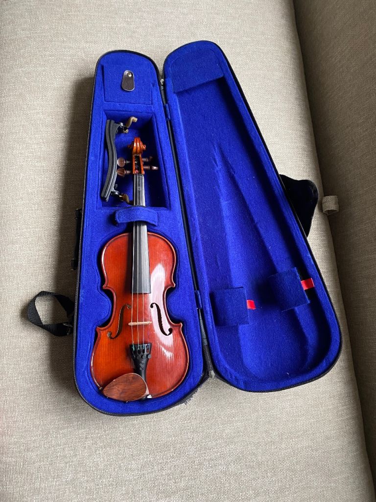 Stentor Violin I with hard case, rosin and shoulder rest. NO Bow included