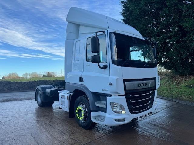 2020 DAF CF 450 Euro 6 4x2 sleeper cab tractor unit