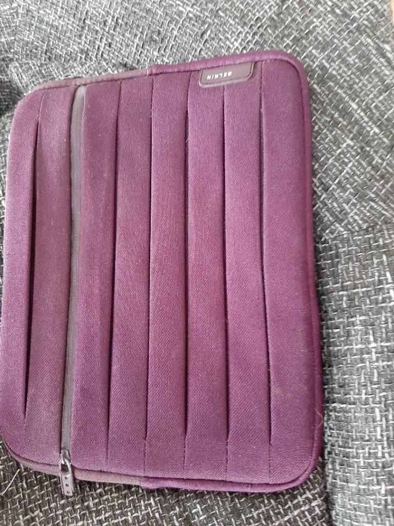 BELKIN  Deep Purple Laptop Sleeve / Tablet Case – Good Condition