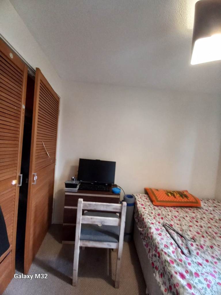 2 rooms avliable G51 library park  Glasgowow each one  price is  550+ 300 (security)
