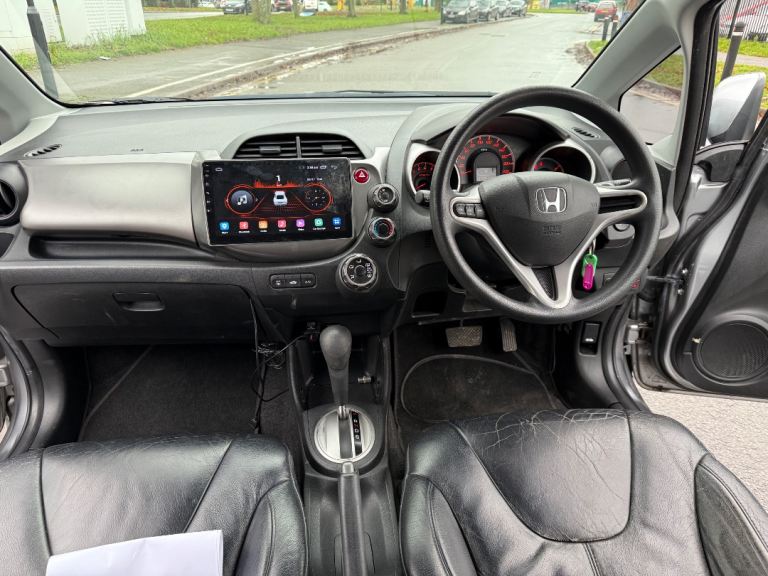 HONDA JAZZ I-VTECH 1.3lit AUTOMATIC 72K HATCHBACK IN PERFECT CONDITION 
