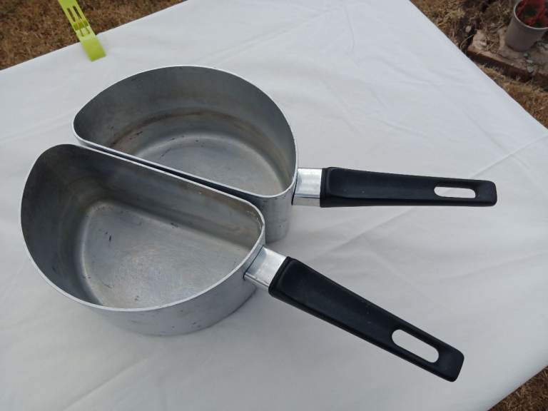 Half moon saucepans