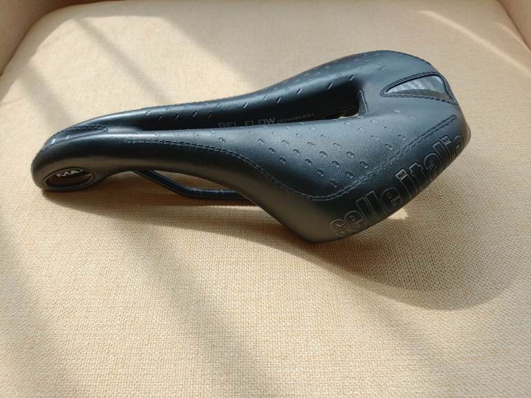 Selle Italia Max flight bike seat 