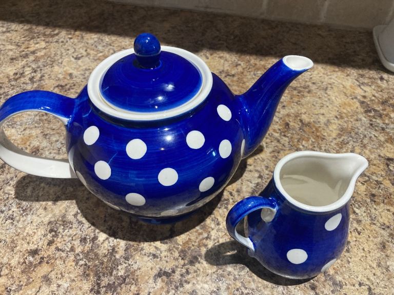 Free Blue Polka Dot Teapot and Milk Jug Set – Good Condition