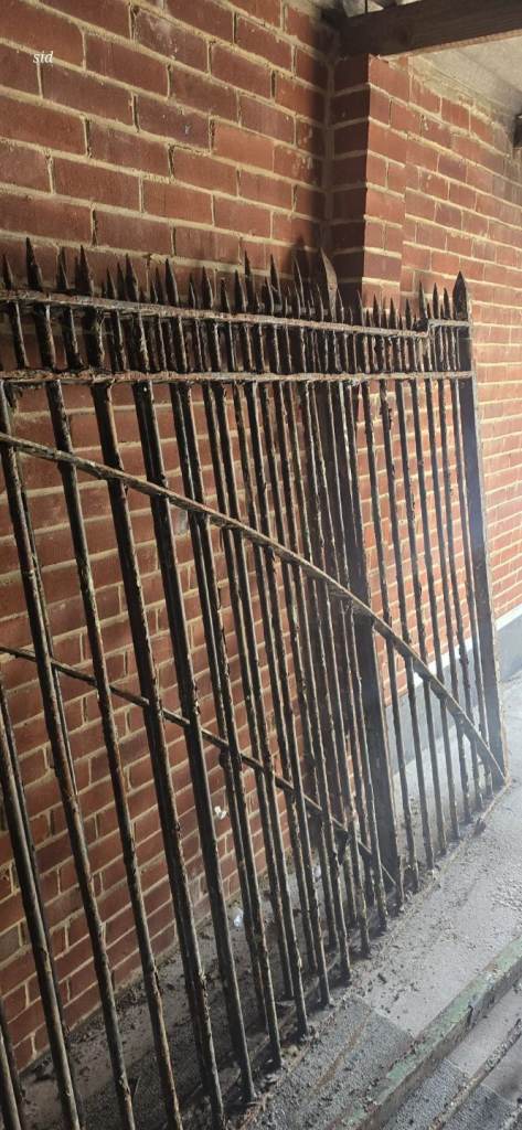 Architectural Victorian Iron Gates 