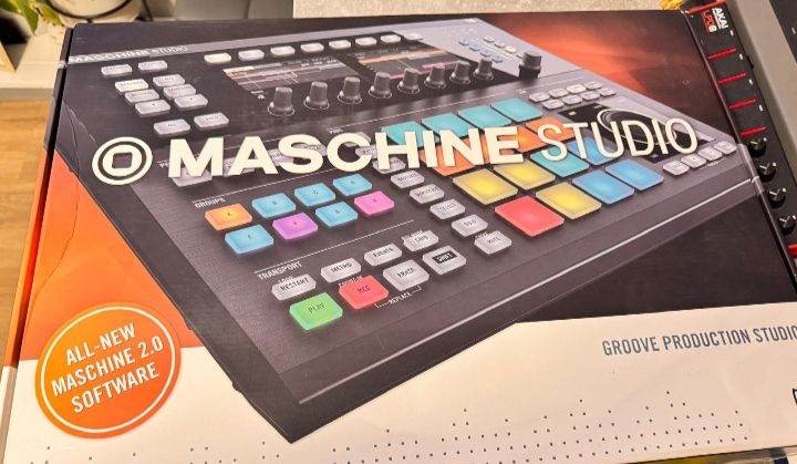 Native instruments maschine studio with maschine version 3 software upgrade 