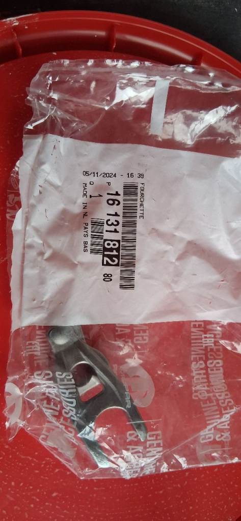 Peugeot 1.6hdi injector clamp