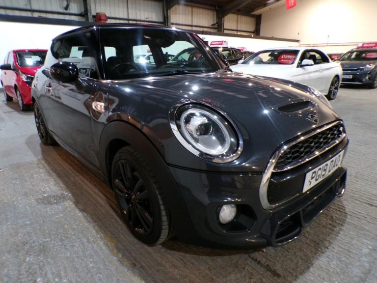 image for 2019 MINI Hatch 2.0 Cooper S Sport II 3dr Auto HATCHBACK PETROL Automatic