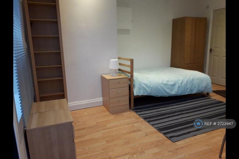 Studio flat in Leslie Road, London, E11 (#2723947)