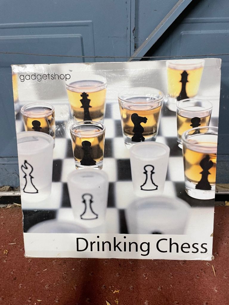 Gadgetshop Drinking Chess Set - Glass Shot Glasses, As Good As New