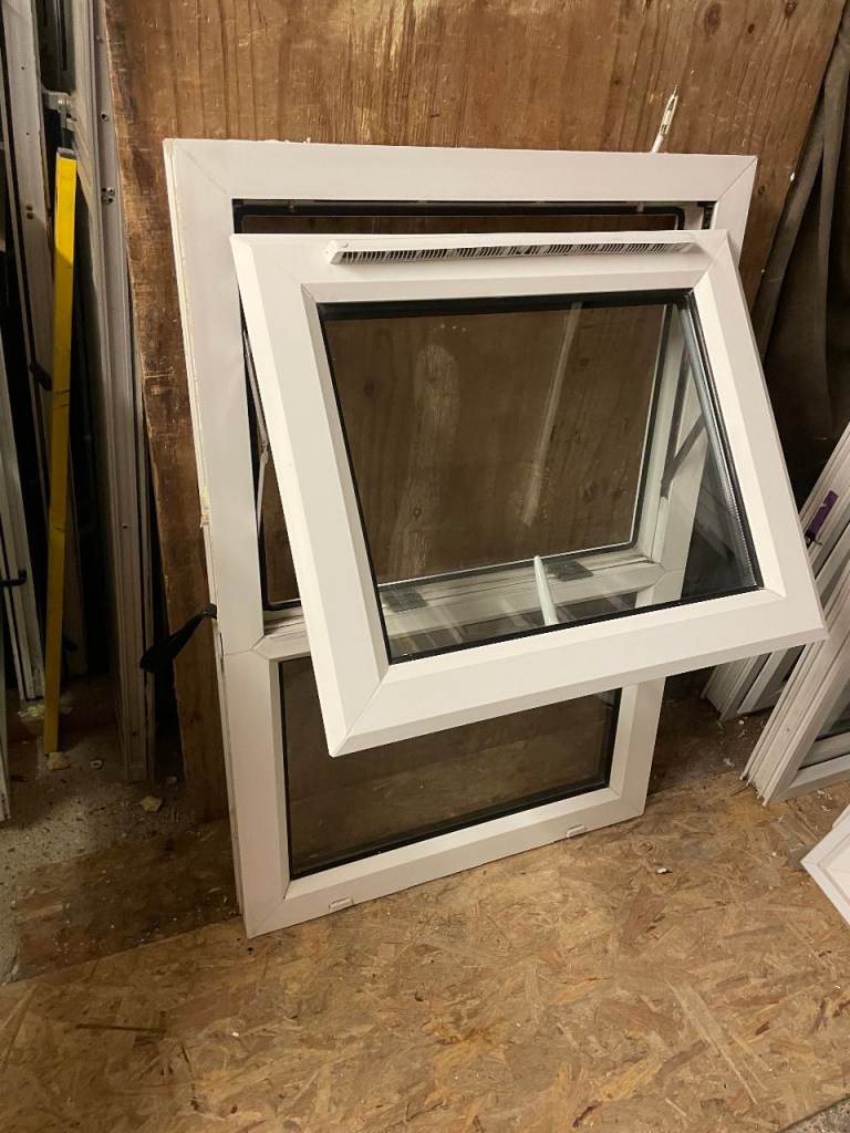 H 108 W x 75.5 cm - VERY NICE UPVC DOUBLE GLAZED WINDOW - CLEAR GLASS - (REF: SJ515)
