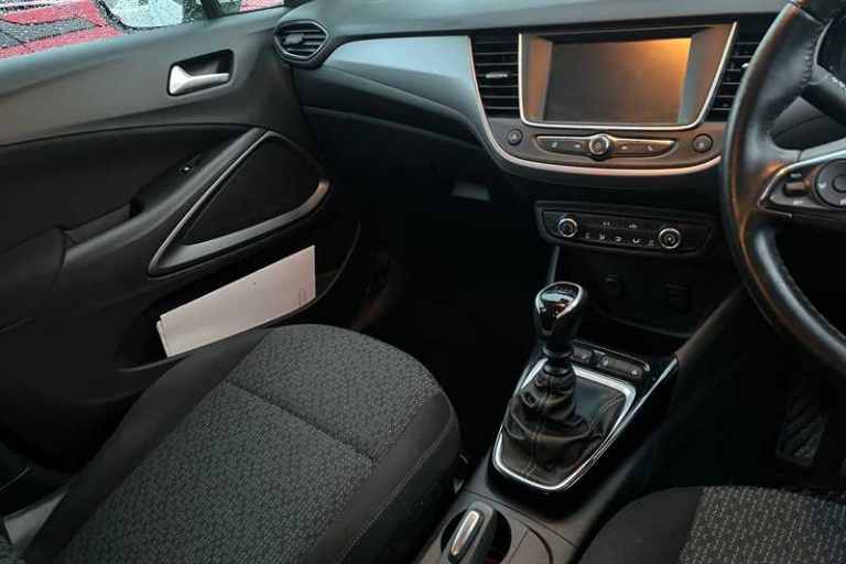 2019 Vauxhall Crossland X 1.2T ecoTec [110] SE 5dr [6 Speed] [S/S] HATCHBACK PETROL Manual