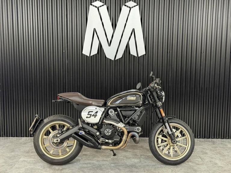 2018 Ducati Scrambler 800 803 Cafe Racer Roadster/Retro Petrol Manual Euro 4