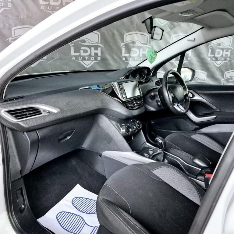 PEUGEOT 2008 1.6 BlueHDi Active 2017