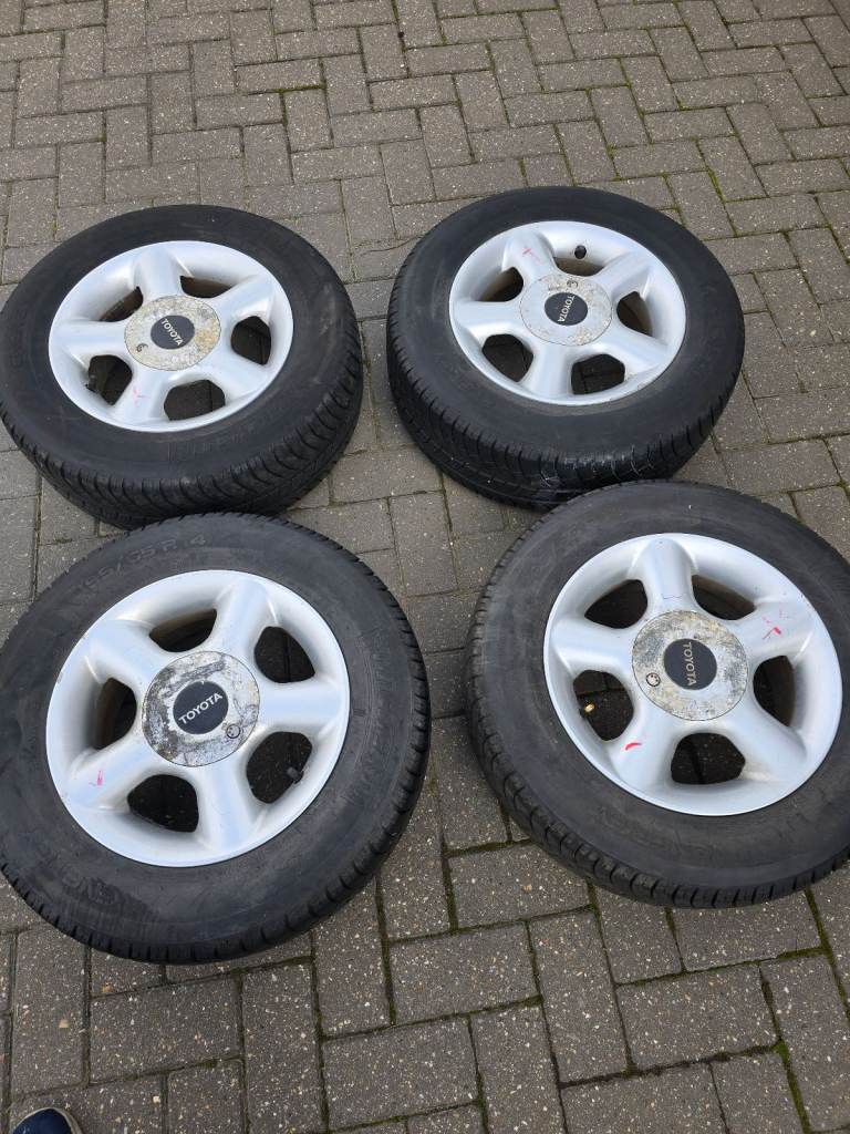 Toyota Alloy wheels 