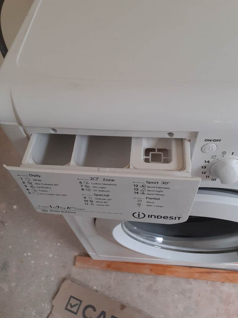 Indesit Washing Machine – Good Condition, White