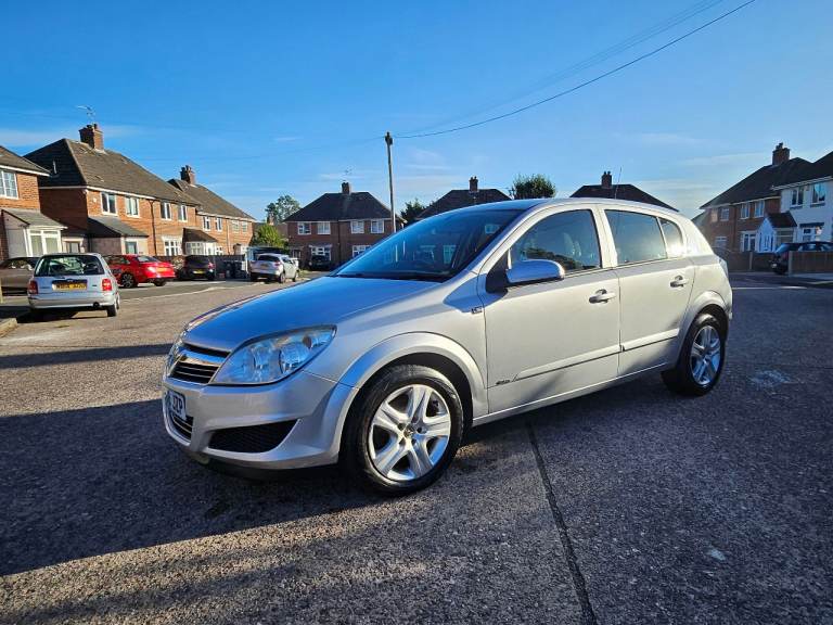 Vauxhall Astra 1.6 petrol 98k miles FSH/New Timing belt done £995