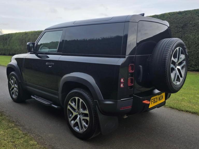 2021 Land Rover Defender 3.0 D200 Hard Top Auto PANEL VAN Diesel Automatic