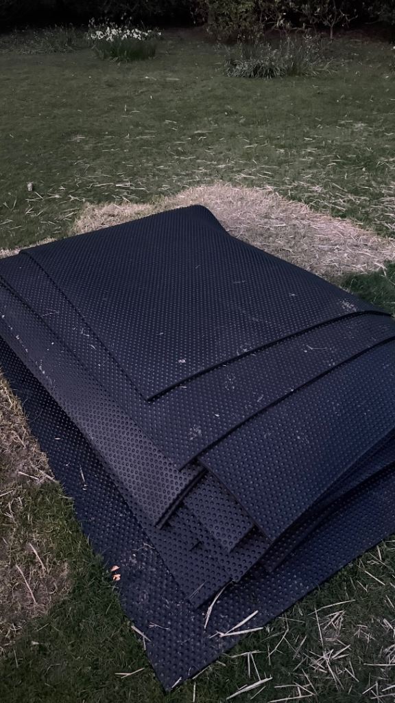 Stable Mat - 12mm - Bubble Top