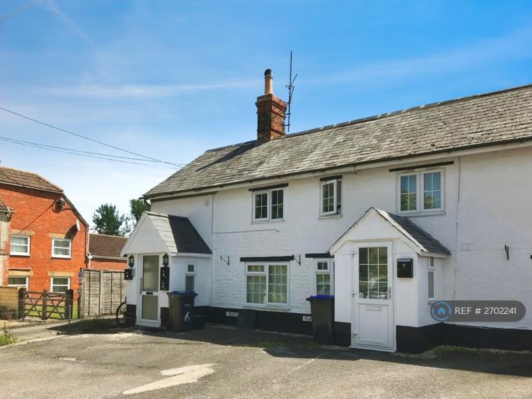 1 bedroom flat in High Street, Semington, Trowbridge, BA14 (1 bed) (#2702241)