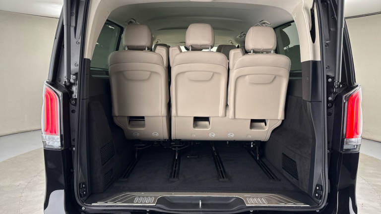 2025 Mercedes-Benz V-Class 2.0 V220d Premium MPV 5dr Diesel G-Tronic+ Euro 6 (s/s) (8 Seat, Extra...