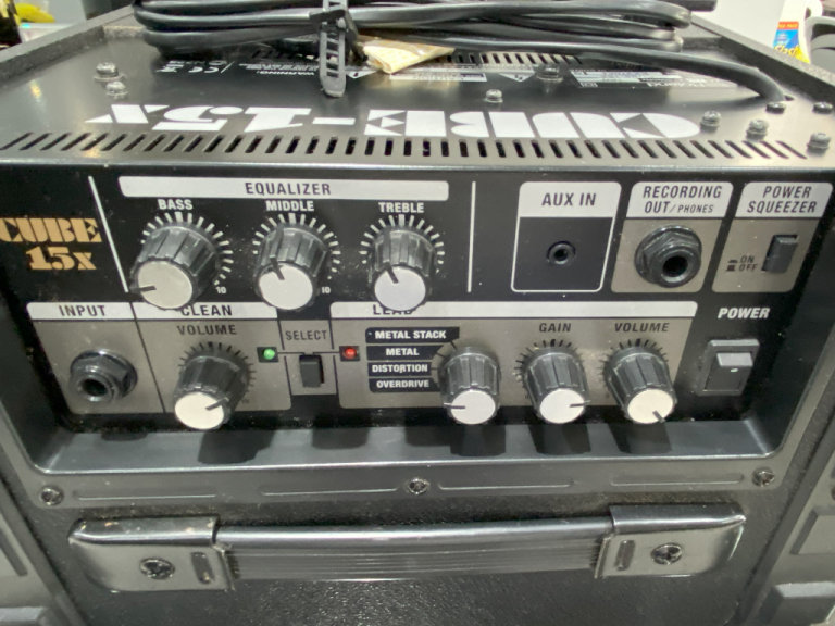Rolland cube guitar amp