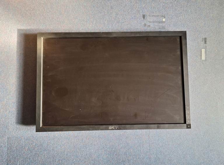 Dell 22 inch monitor E2210