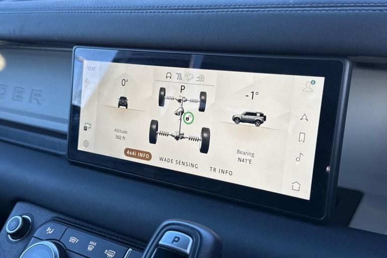 2024 Land Rover Defender 110 3.0 D300 X-Dynamic SE 5dr SUV DIESEL Automatic