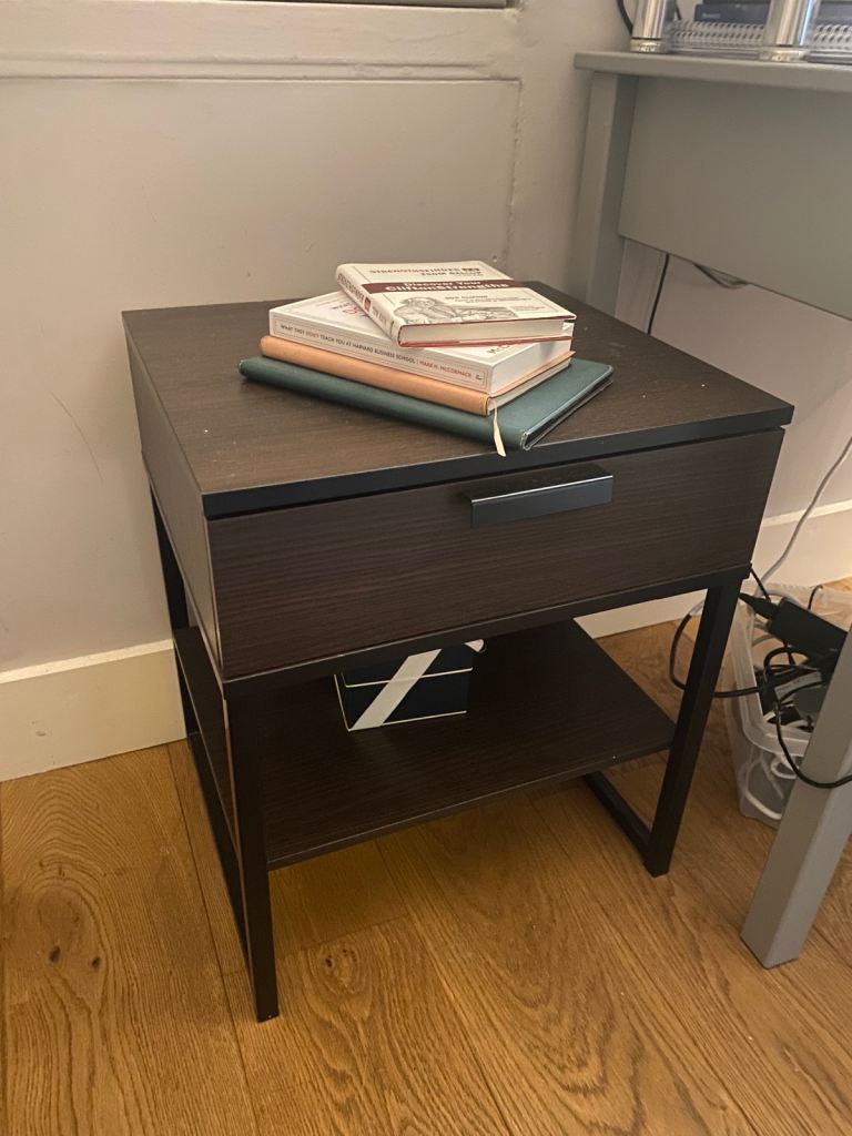Brown bedside table in great condition!