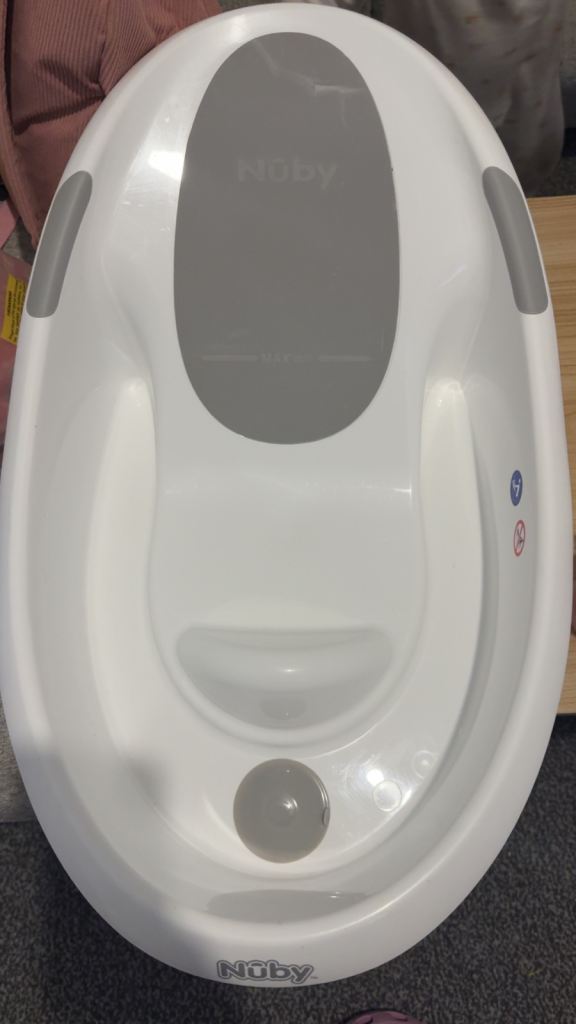 Nuby bath seat 