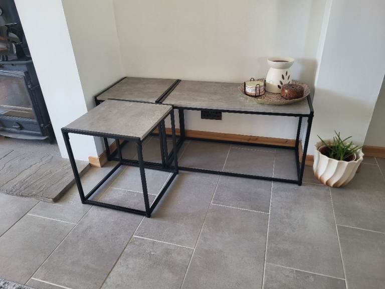 Set of 3 coffee tables 