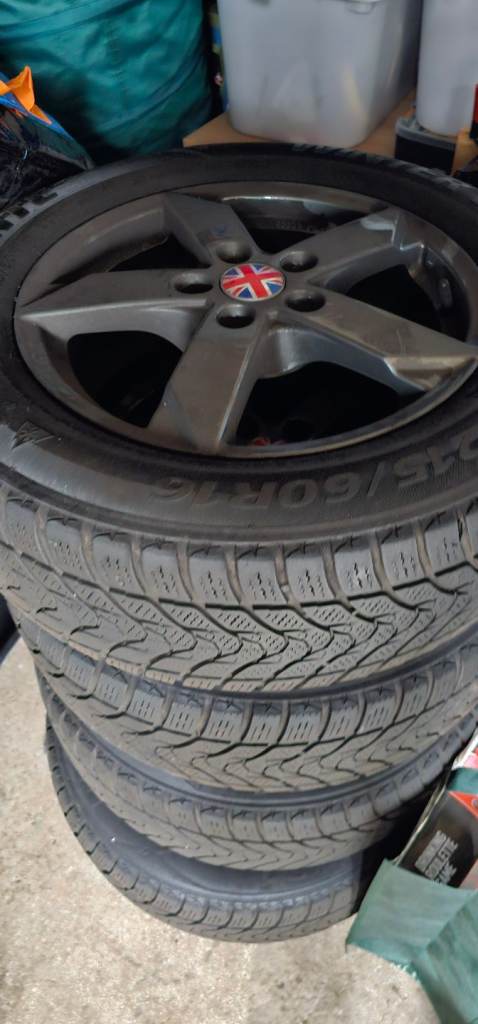 Ford 5 stud wheels and tyres