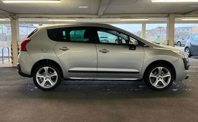 Peugeot, 3008, Hatchback, 2012, Manual, 1560 (cc), 5 doors