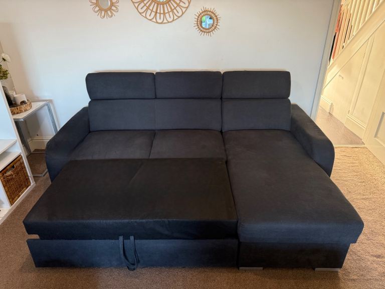 Corner sofa bed