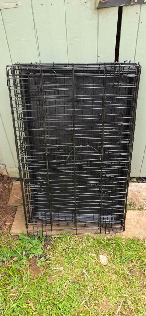Foldable dog crate medium size 