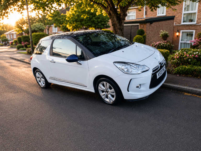 Citroen, DS3, Hatchback, 2013, Manual, 1598 (cc), 3 doors