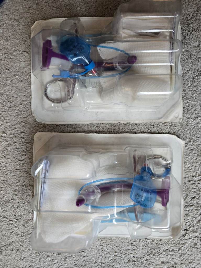 Emergency Surgical Cricothyrotomy Kit