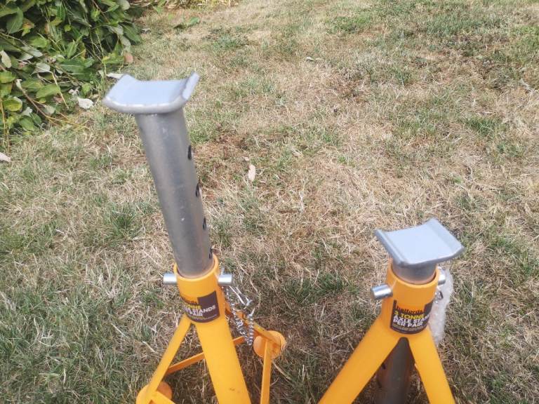 Axle Stands *Brand New*  Halfords 3 Tonne Axle Stands