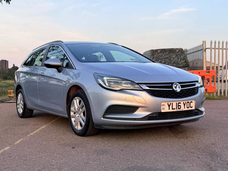AUTOMATIC Vauxhall ASTRA, Estate, AUTO ,2016, 1598 (cc), 5 doors