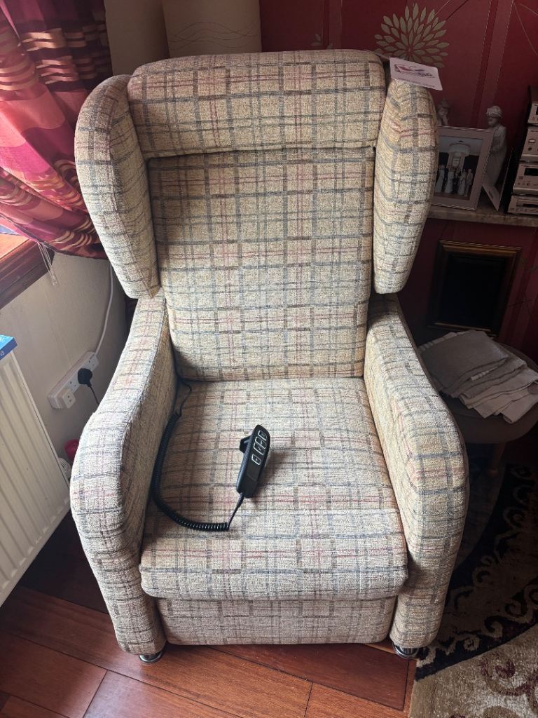 Rise & Recline Chair