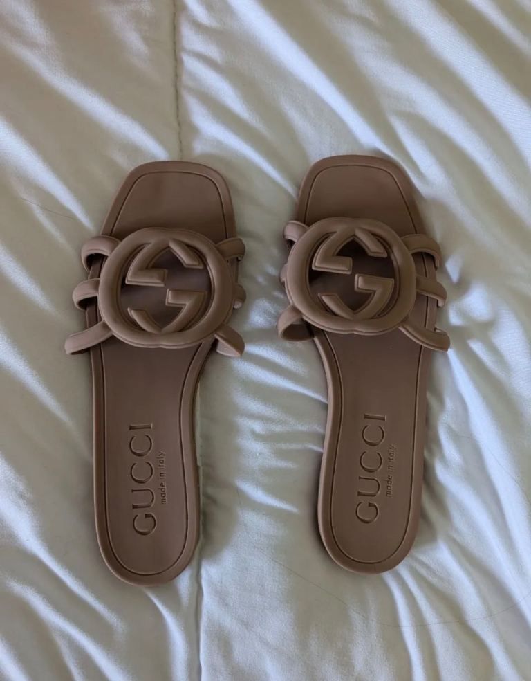 1.1 gucci sandals brown