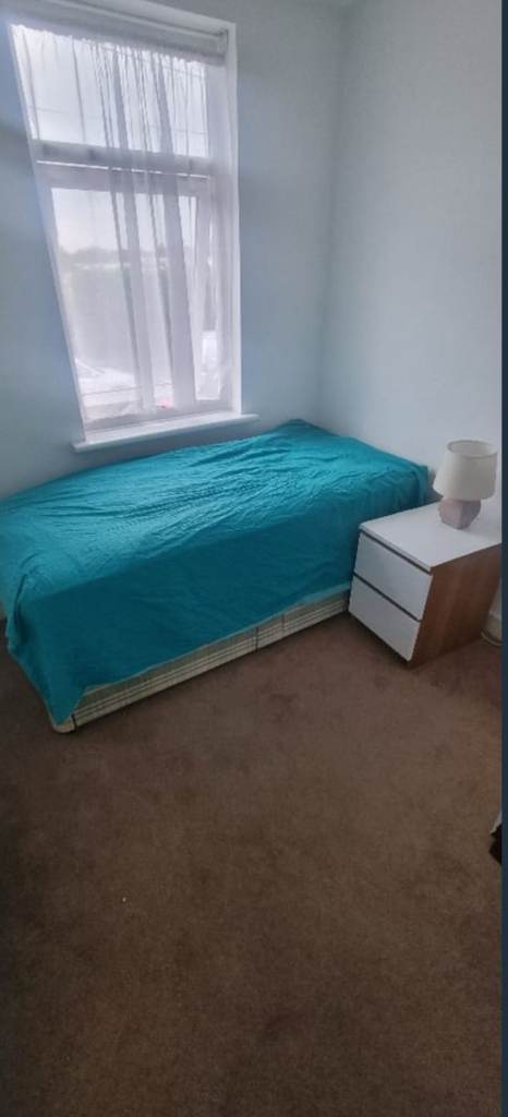 Single room to rent 